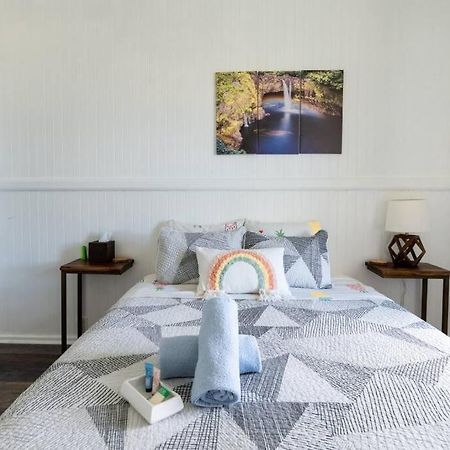 Somewhere Over The Rainbow Loft With Ac Хило Экстерьер фото